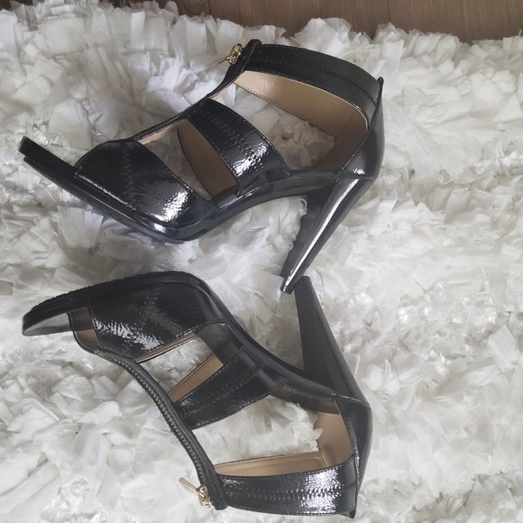 Brand New! MICHAEL Michael Kors Black Mk Stiletto Zip Heel Platforms - Picture 3 of 3